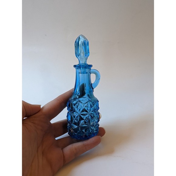 Vintage Peacock Blue Indiana Glass Miniature Cruet with Stopper Apothecary Jar - Picture 8 of 8